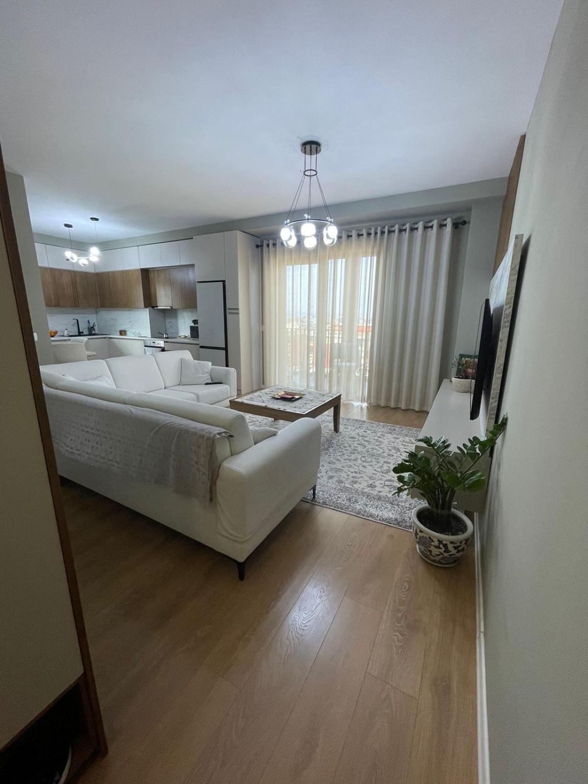 Garden Building Luxury Apartment Tiran Dış mekan fotoğraf
