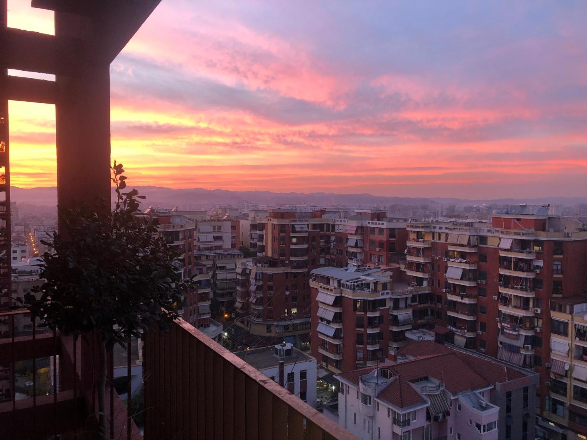 Garden Building Luxury Apartment Tiran Dış mekan fotoğraf
