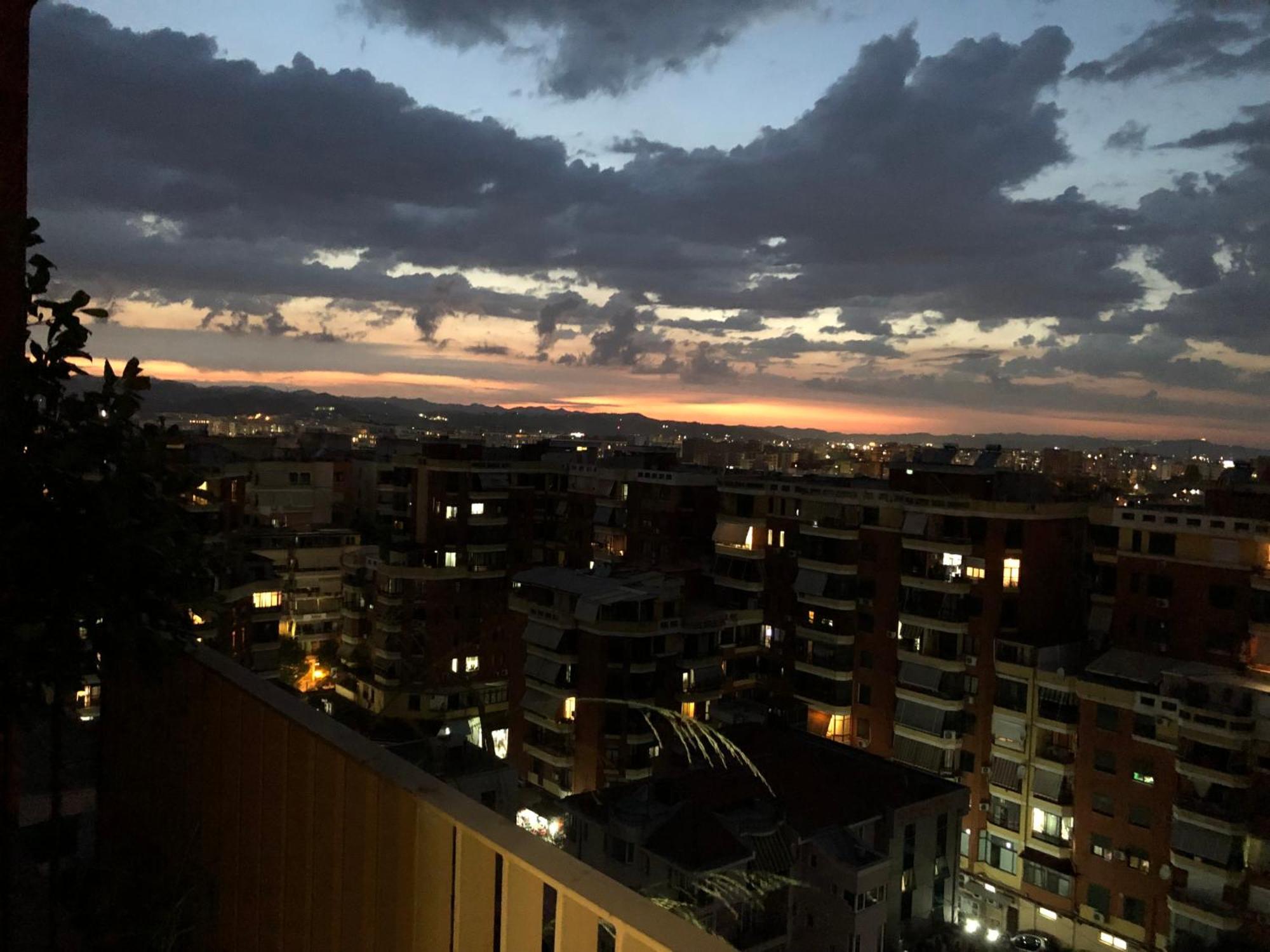 Garden Building Luxury Apartment Tiran Dış mekan fotoğraf